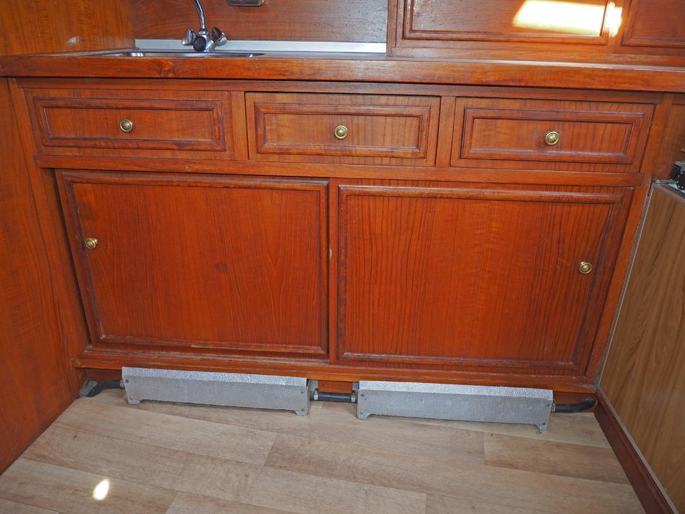 Cabin en avant, H&eacute;bergements